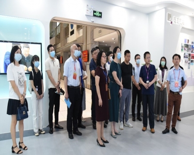 南山區(qū)人大常委會副主任、區(qū)總工會主席路玉萍率隊蒞臨國微電子開展集成電路產業(yè)調研